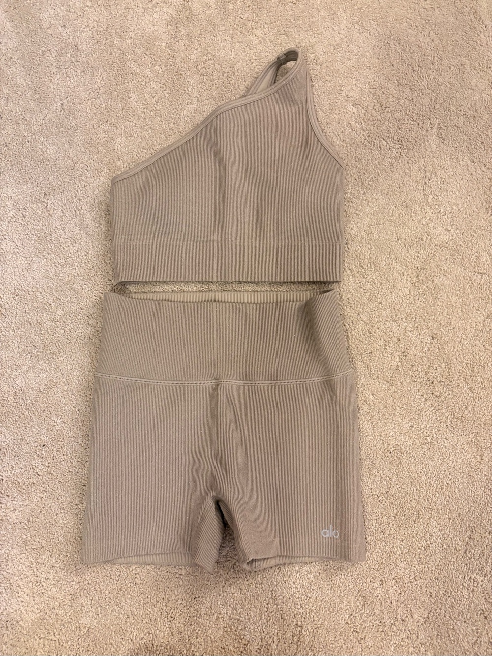 Alo matching set One-Shoulder Ribbed Set in Taupe